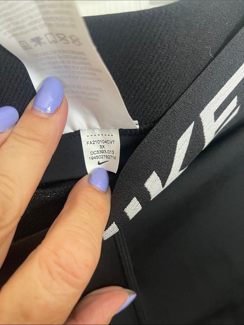 Nike Black High-Rise Pro Capris with Branded Waistband - Picture 3 of 7